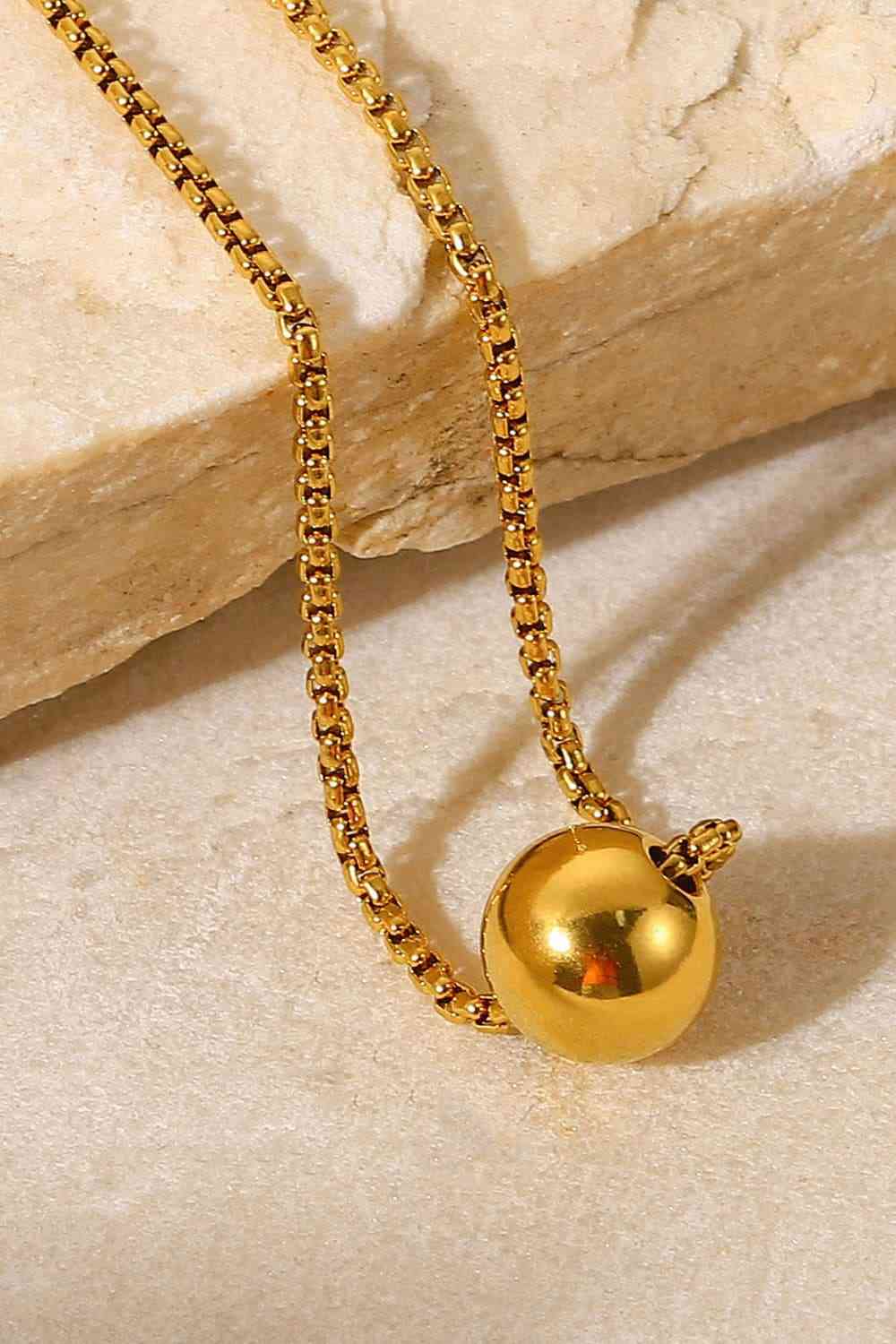 18K Gold-Plated Round Shape Pendant Necklace