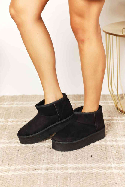 Legend Women's Fleece Lined Chunky Platform Mini Boots