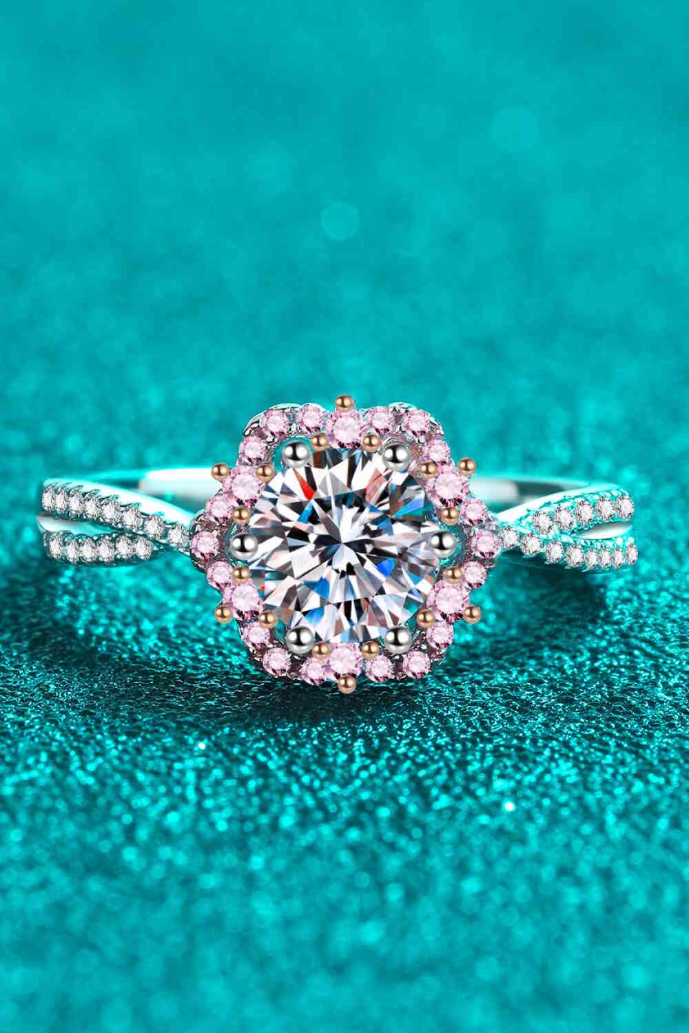 1 Carat Moissanite Flower-Shaped Crisscross Ring